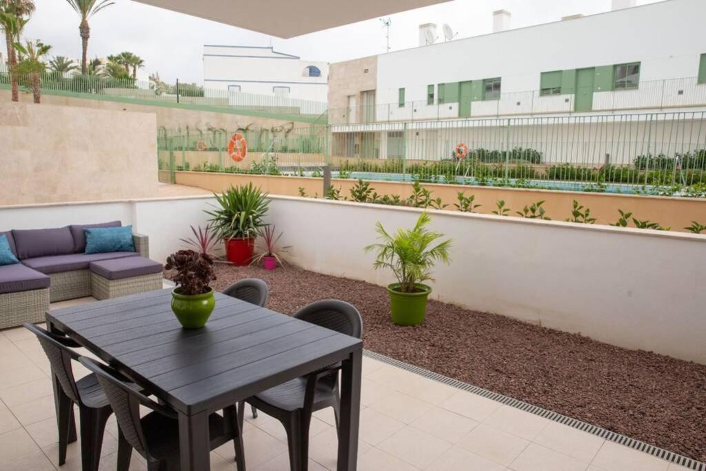 Apartment Rosa - Brand New 2 Bedroom Apartment In Cantal Homes, Ventanicas, 莫哈卡尔 外观 照片